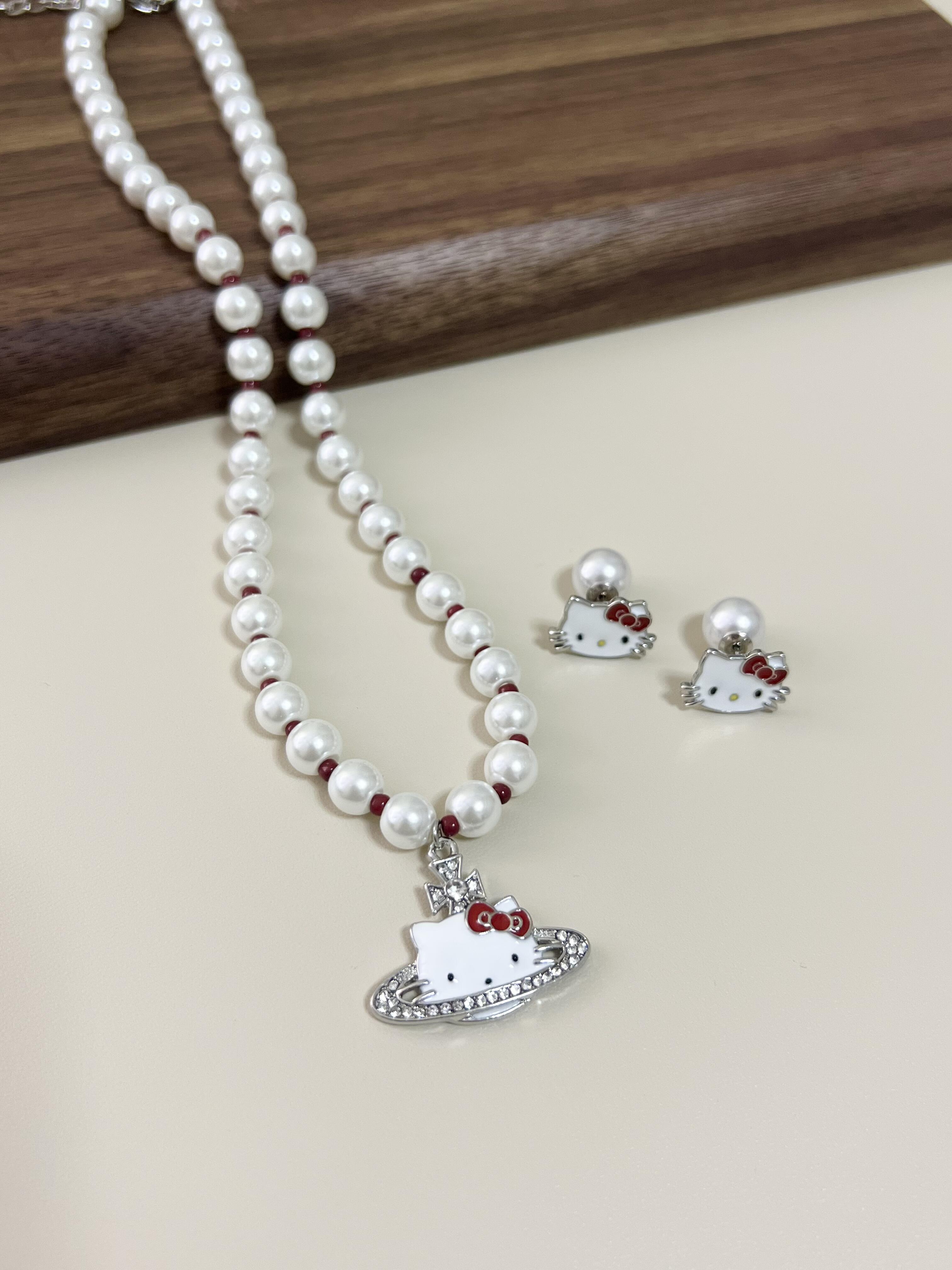 Pearl Kitty Charm Necklace
